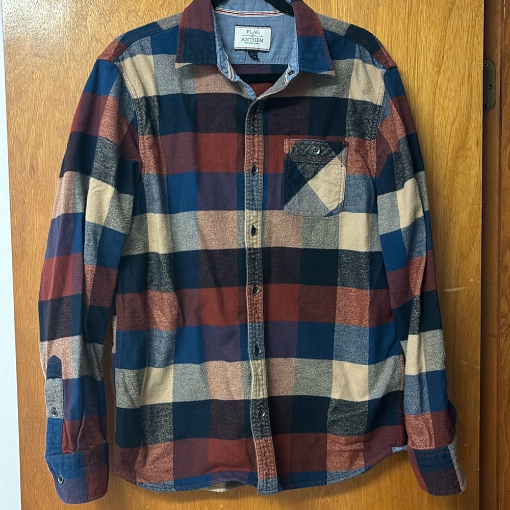 Men’s button up flannel
